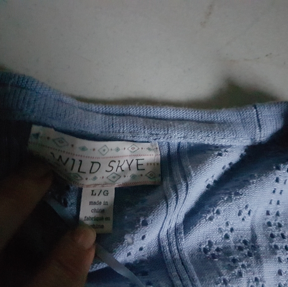 Wild Skye Size Large Blue Cardigan Sweater - Picture 3 of 4